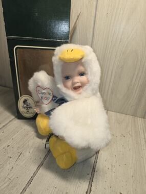Vtg Geppeddo Dominique the Duck 9" Plush Doll Porcelain Face Cuddle Kids NWT